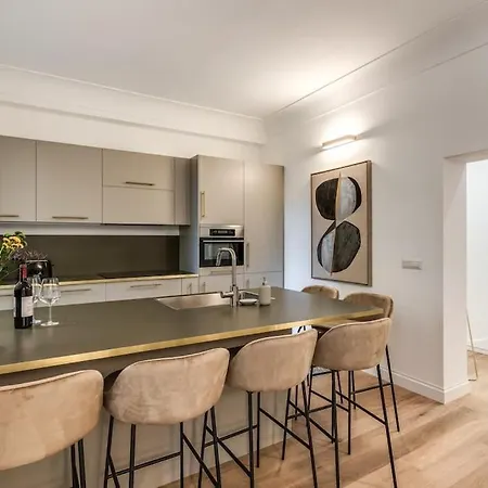 3 Bedroom Via Genova Monti Area Roma