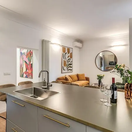 3 Bedroom Via Genova Monti Area شقة