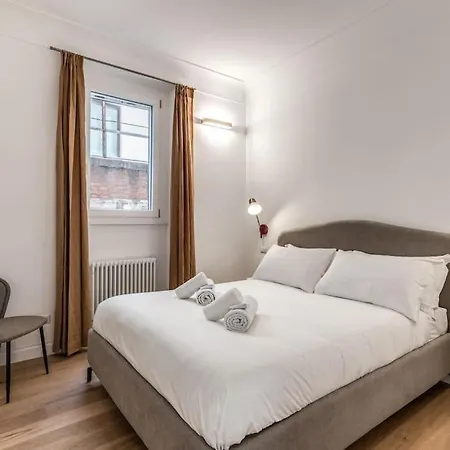 3 Bedroom Via Genova Monti Area רומא