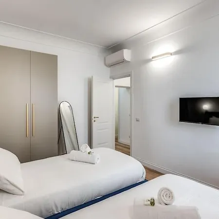 3 Bedroom Via Genova Monti Area רומא